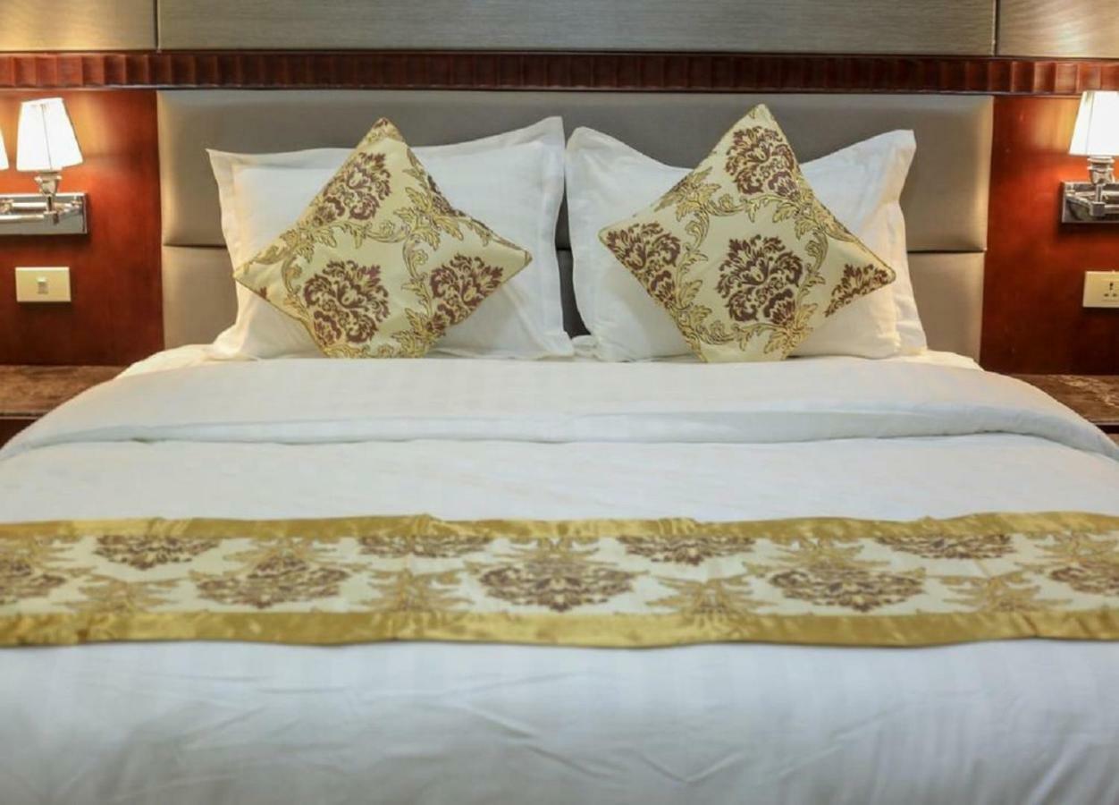 The 40Th Pearl Hotel Suites Dżedda Zewnętrze zdjęcie